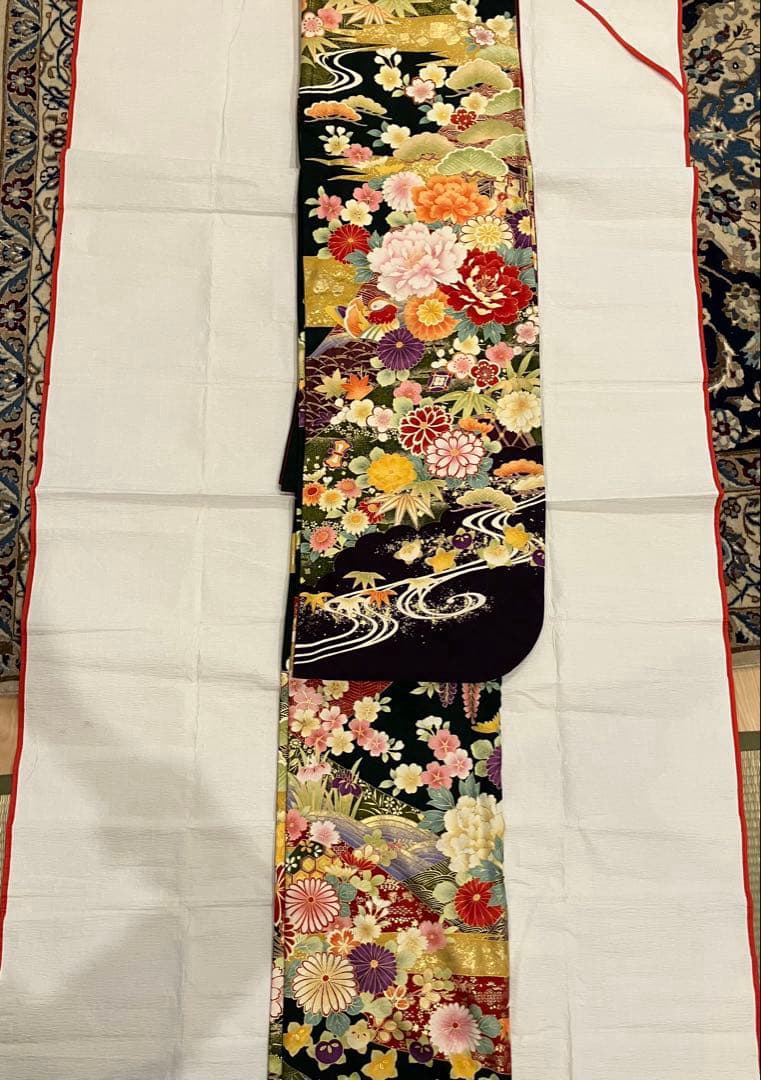 極美品　正絹振袖　袋帯付　抹茶　モスグリーン紫色花柄　金糸刺繍　写真撮影のみ