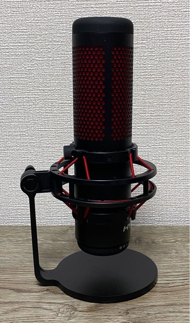 HyperX・QuadCast・USBマイク・コンデンサーマイク・赤色・黒色