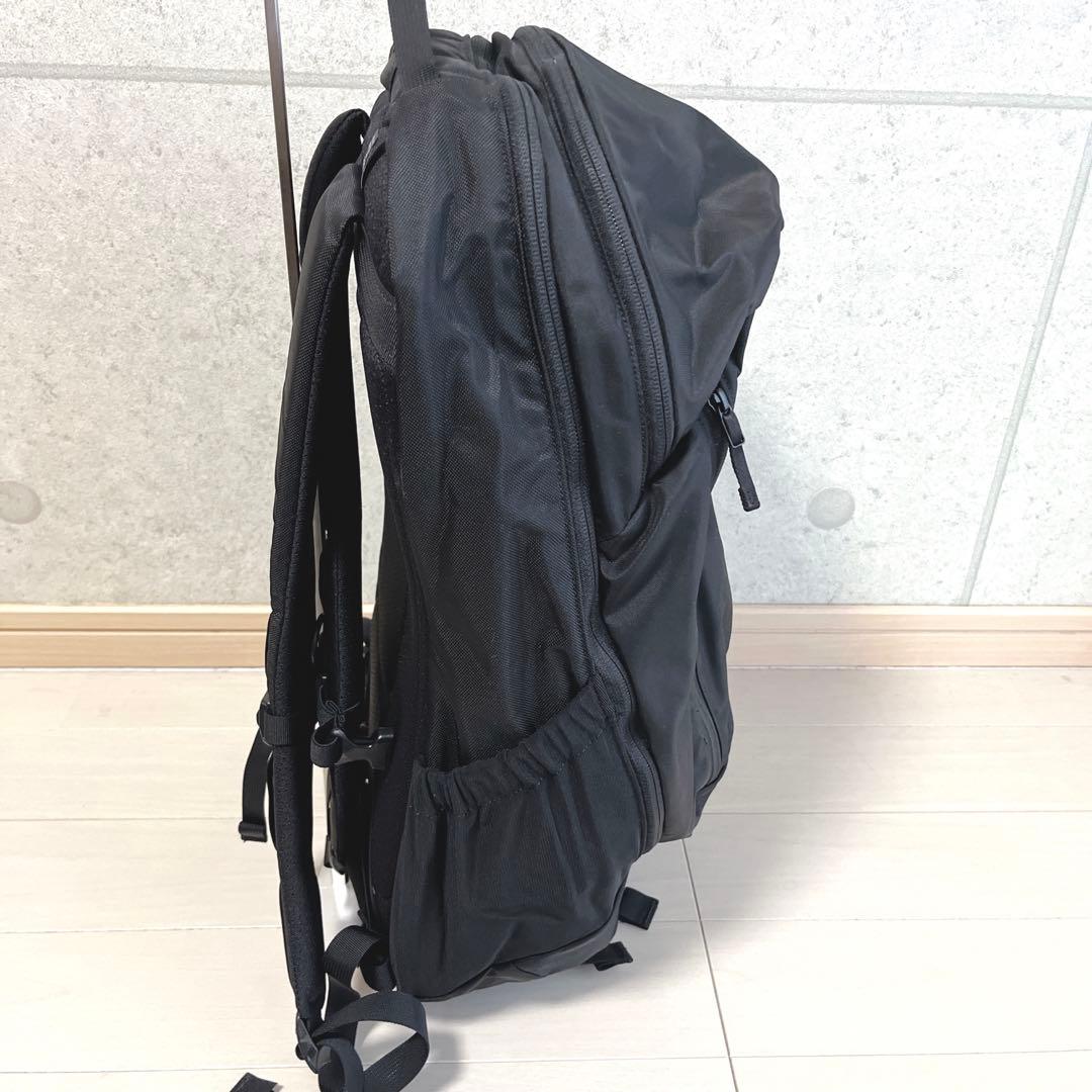 極美品　希少 廃盤品　アークテリクス mantis 32 Black リュック