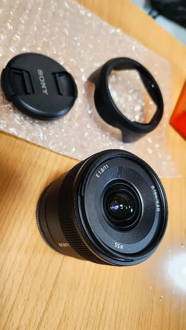 極美品E11mm　純正レンズプロテクター付き　SONY　F1.8　Eマウント