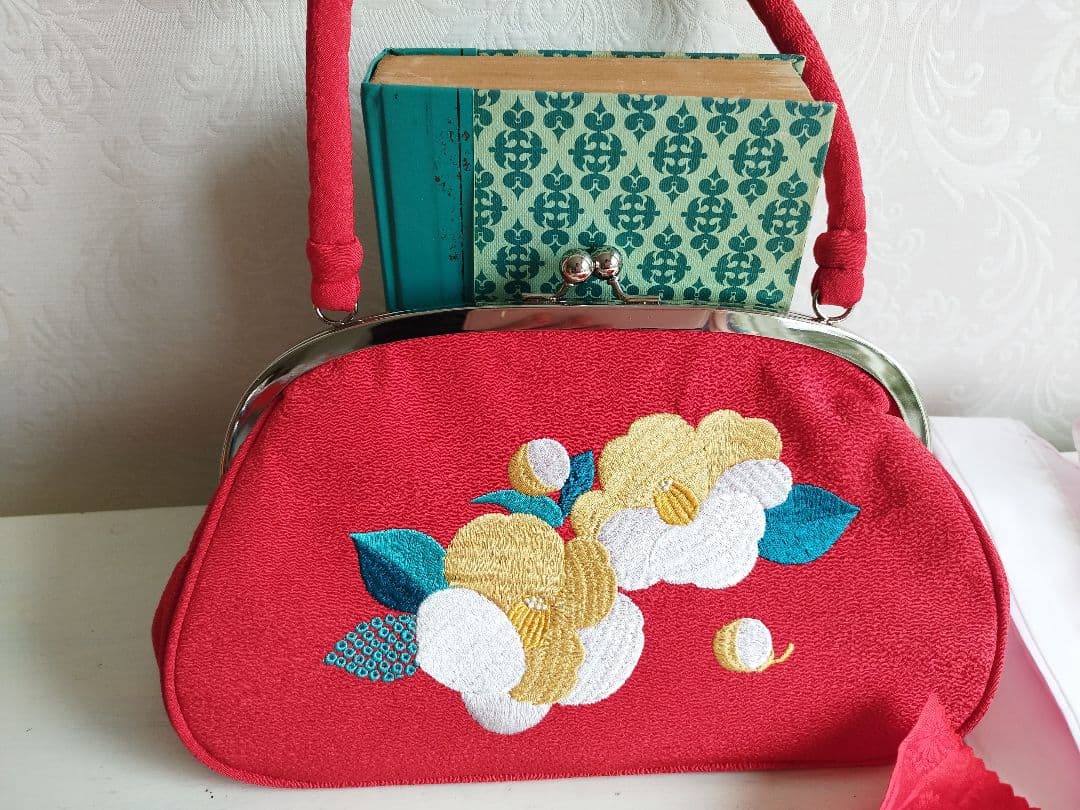 専用です☆新品☆ポップな大きな椿の着物と作り帯☆フルセット七五三