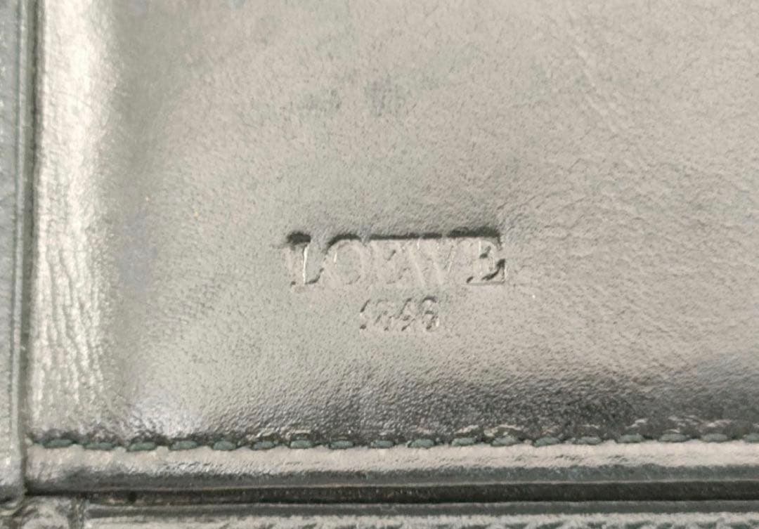 《希少‼️》LOEWE ロエベ　レザー二つ折り財布 値下げ⭕️