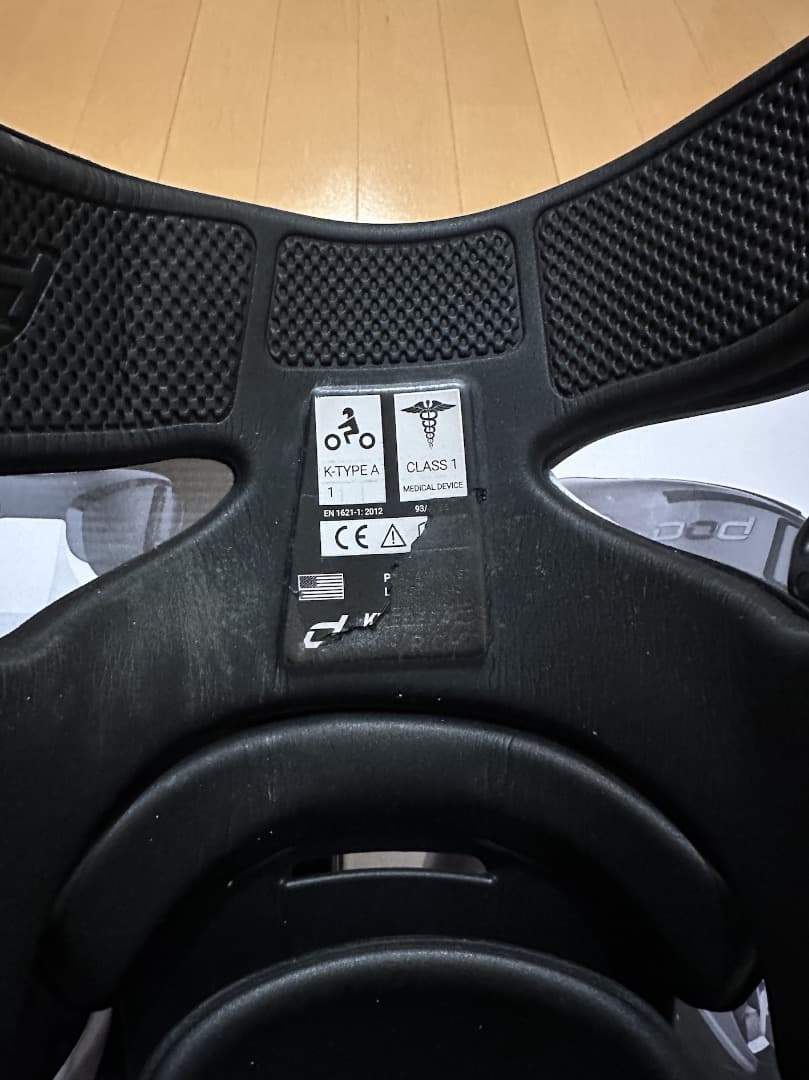 k*i様 【付属品付き】pod モトクロスニーブレース　xs/s 白　中古