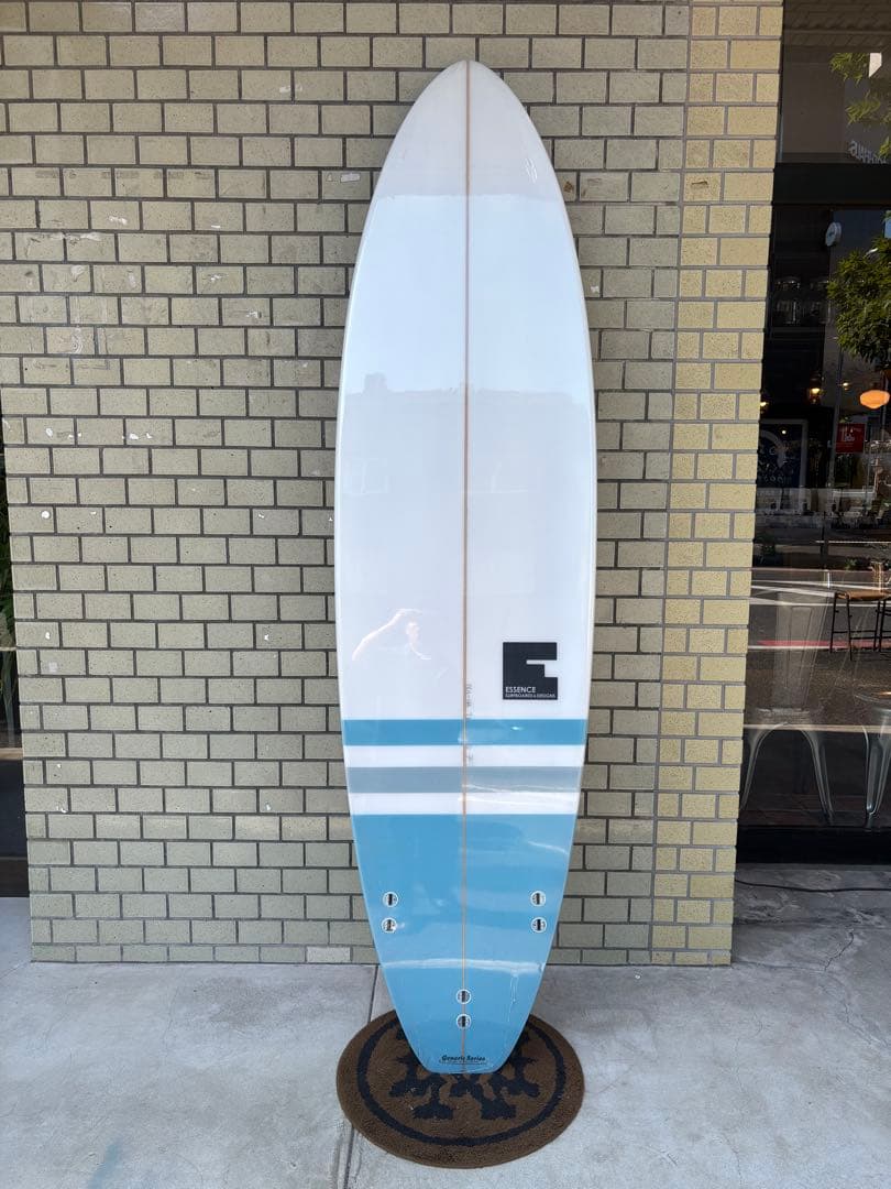 hiro3357 売約済みショートボード ホワイト・ブルー7.2f