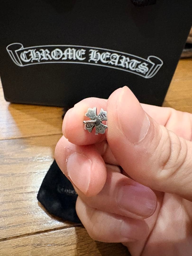 クロムハーツ chプラス スタッドピアス