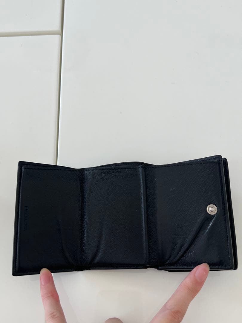 バレンシアガ 三つ折り財布 エブリデイ レザー ブラック グリーン