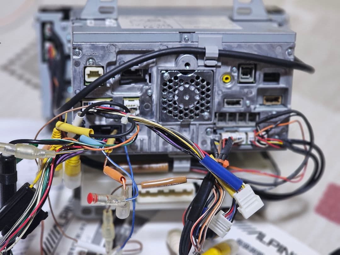 SERENA専用ナビ アルパイン 8インチナビ EX008V 専用パネル付 接続