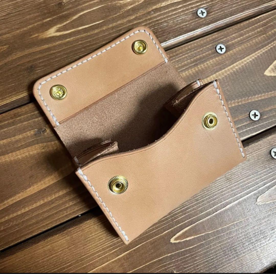 ショートトラッカーウォレット　栃木レザー　丘染めブラック　三つ折り　Nシルバー