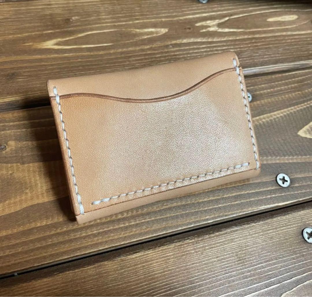 ショートトラッカーウォレット　栃木レザー　丘染めブラック　三つ折り　Nシルバー