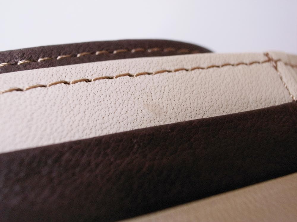 新品6割引 CYPRIS 鹿革 小銭入れ付き二つ折り財布 serapian