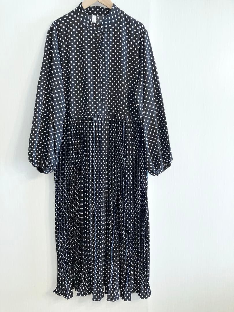 【新品】ドットプリーツワンピース