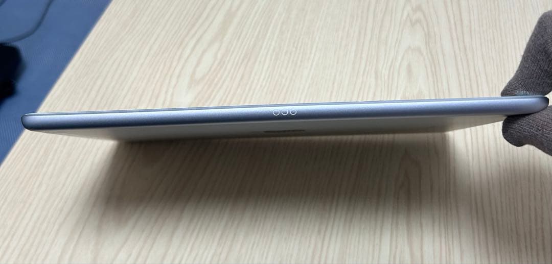 iPad 第７世代 シルバー 128GB wifi・cellularモデル