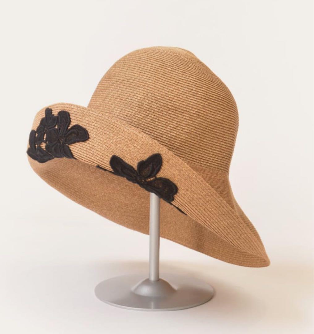 極美品　アシーナニューヨーク　アマンダ　amanda 刺繍　黒　定価の半額