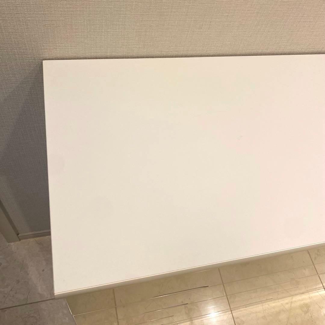 ニトリ　ホワイト　4段チェスト シンプル　ローチェスト　棚