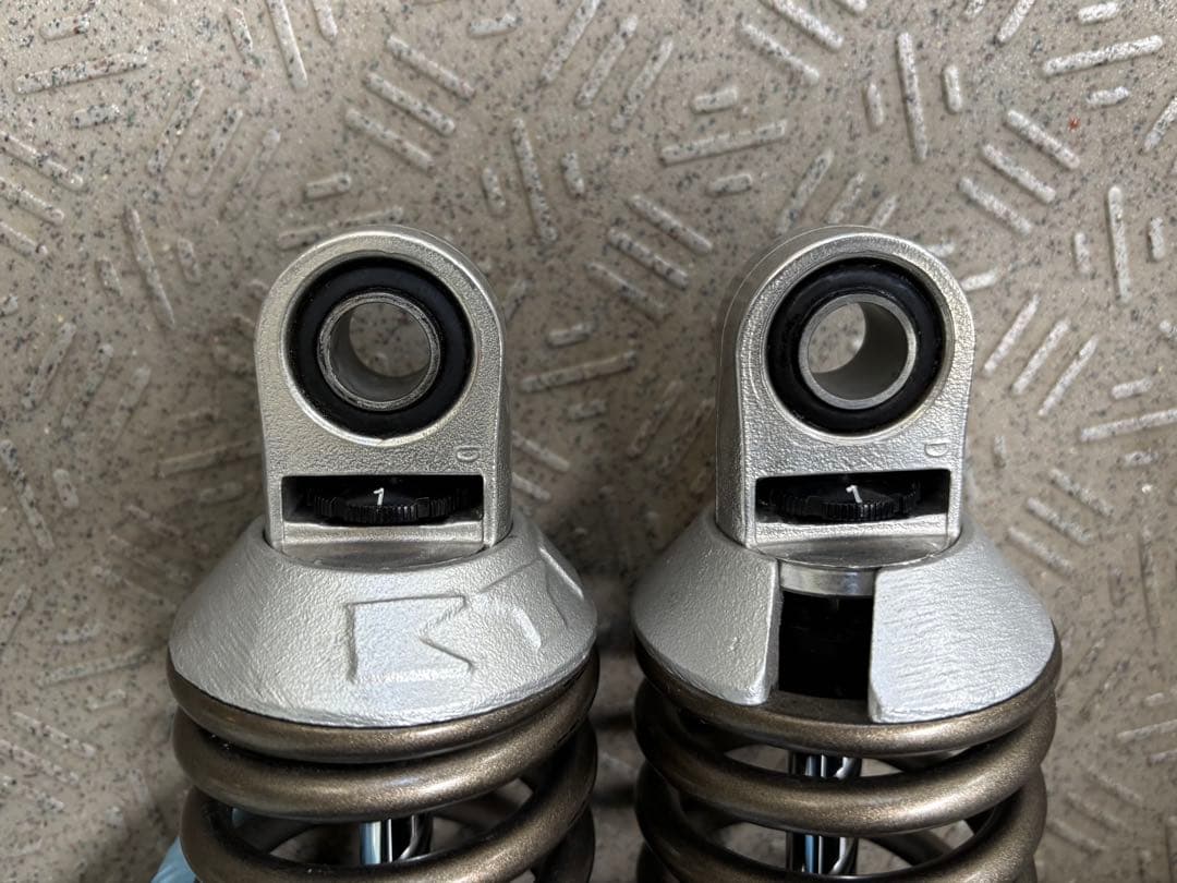 スポーツスター　リアサス　KYB350B