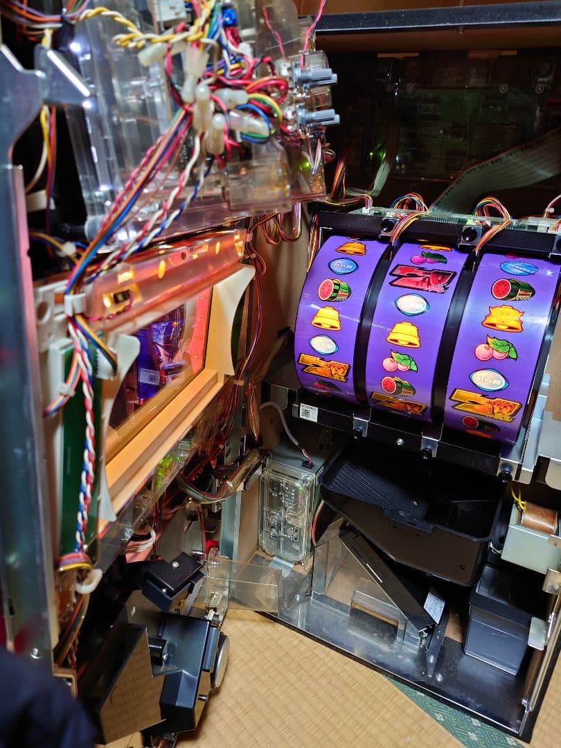 パチスロ北斗の拳 世紀末救世主伝説　実機パチンコサミー