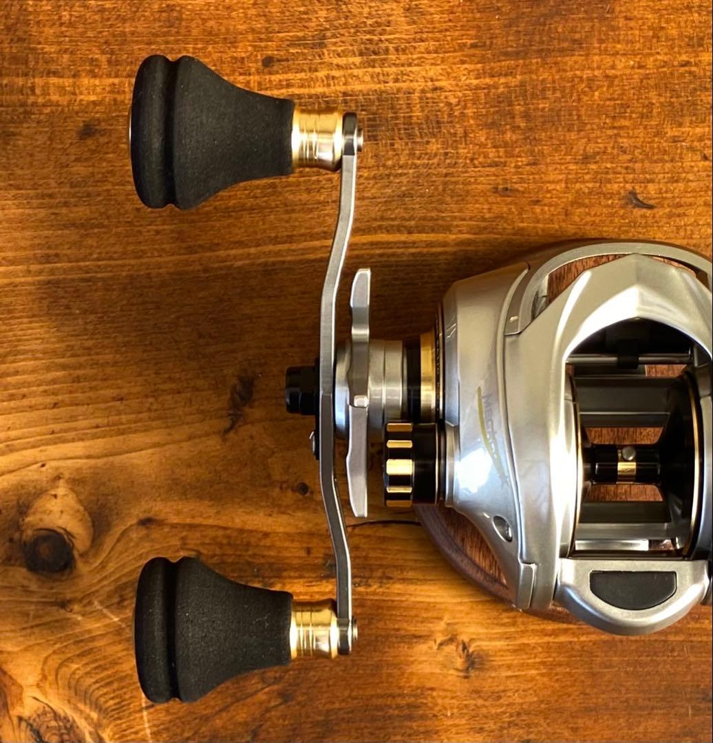 ジギングリール　ダブルハンドル　ベイトリール　超軽量　船釣り　海釣り　新品未使用