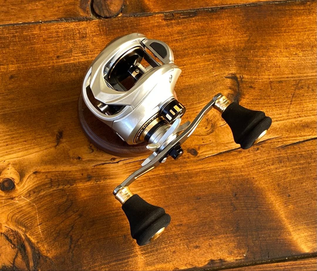 ジギングリール　ダブルハンドル　ベイトリール　超軽量　船釣り　海釣り　新品未使用