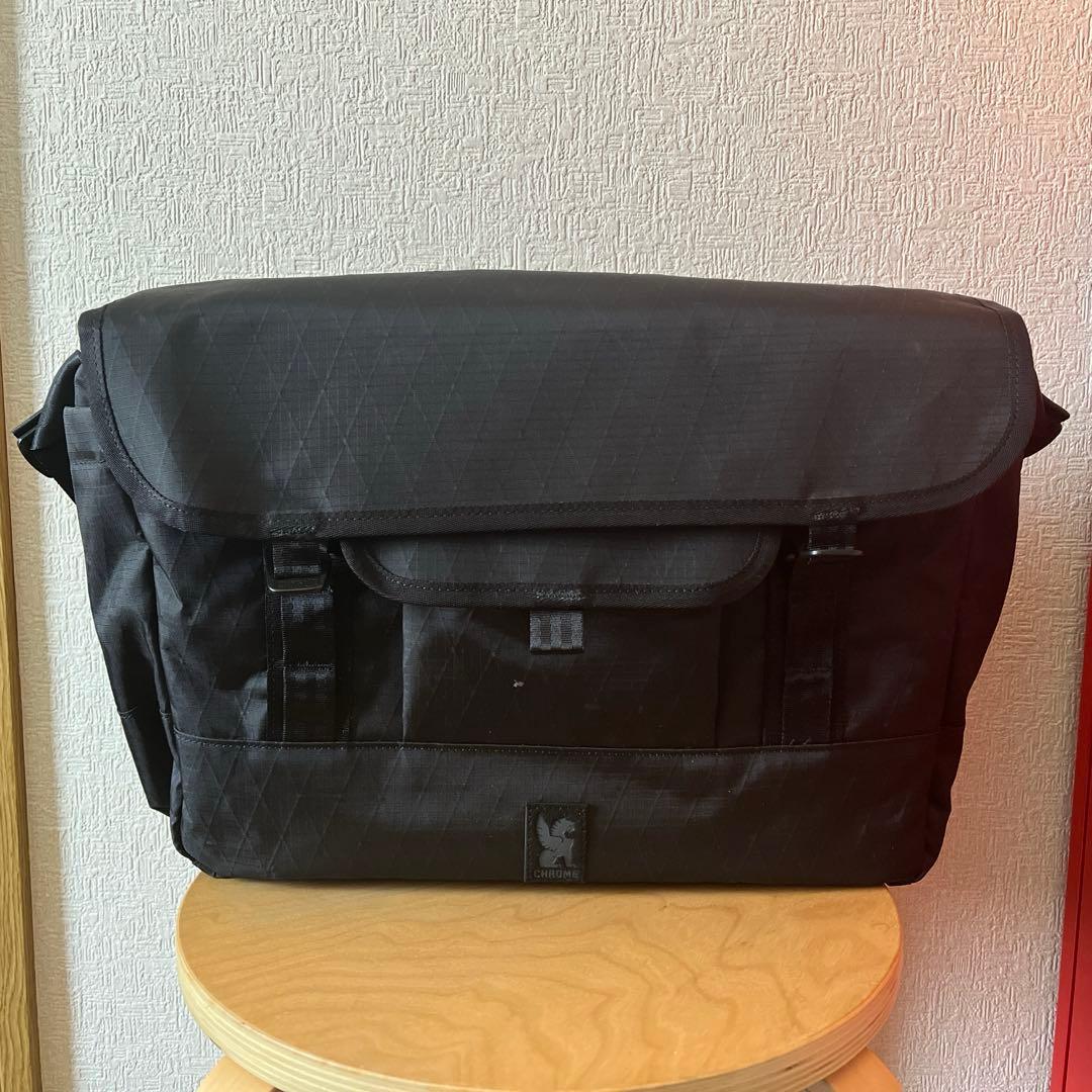 アクセサリー CHROME MIDTOWN 20L MESSENGER