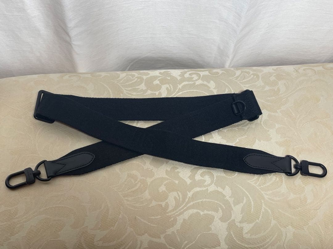 ルイヴィトン キーポル バンドリエール 35