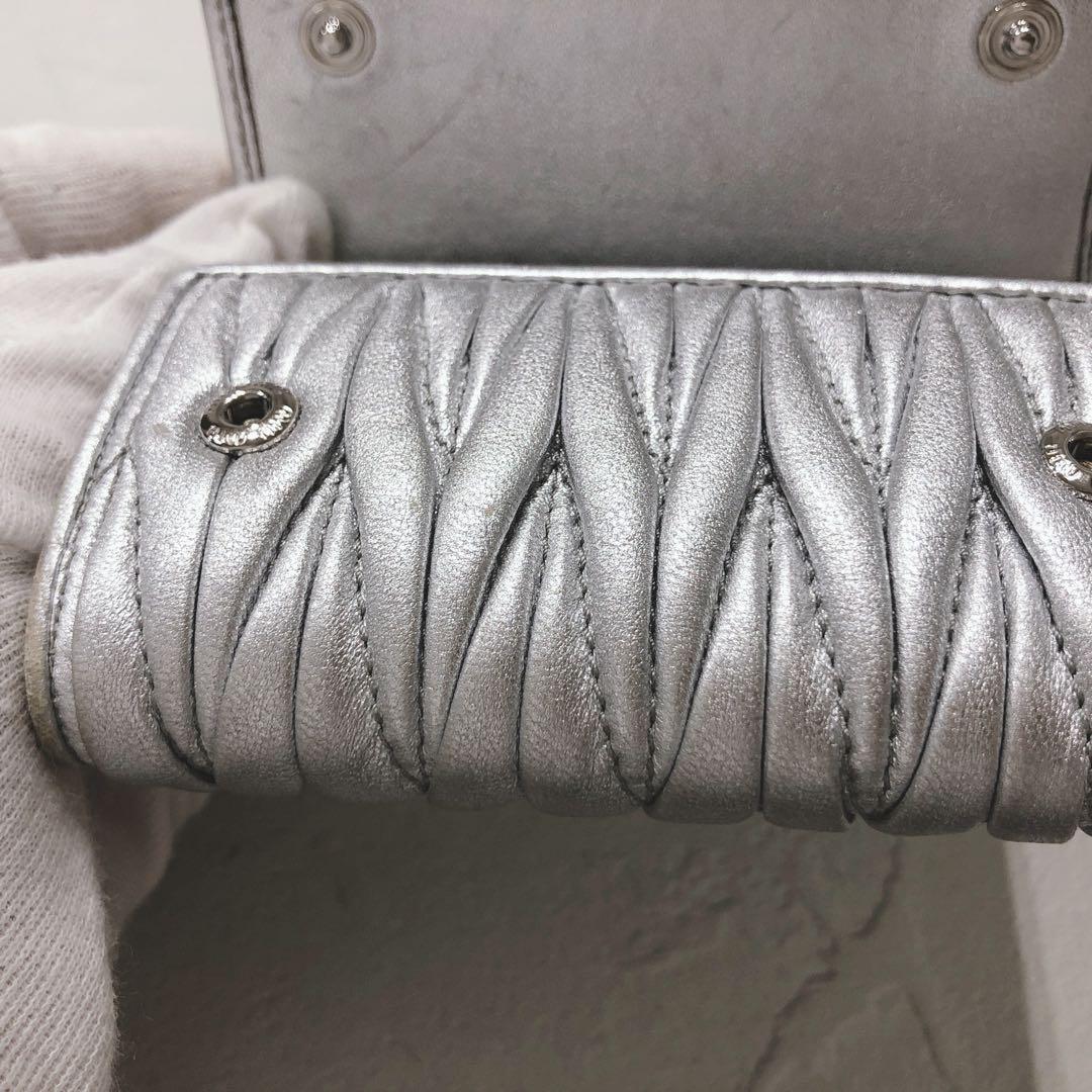 ☆miu miu☆ キーケース ６連 シルバー マテラッセ