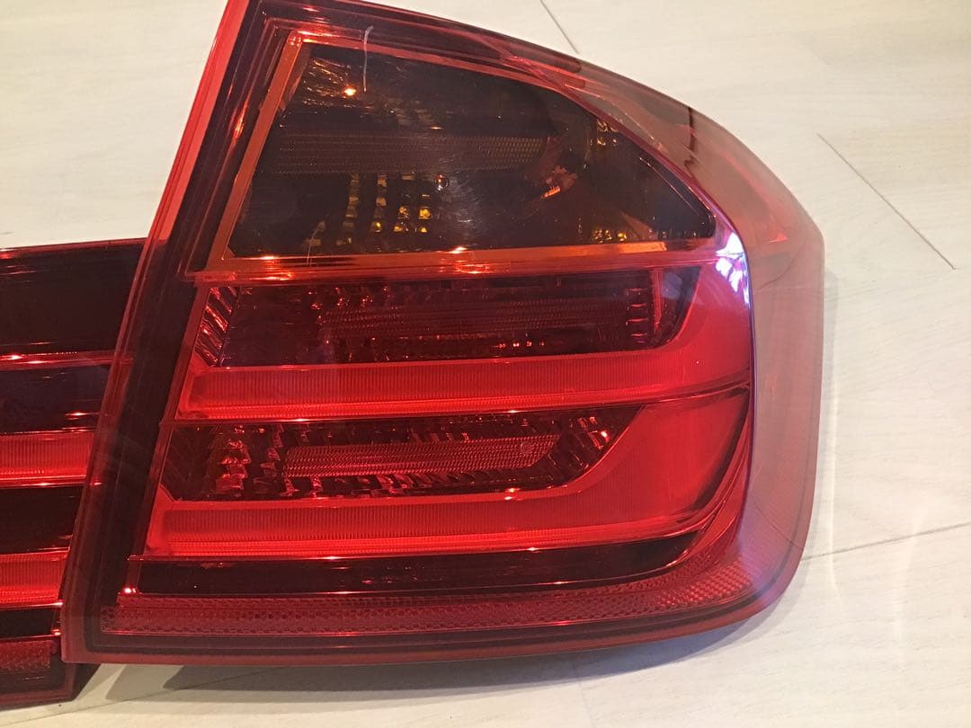 ⭐️ F30純正テールライト前期　1台分セット(LEDバルブ付)⭐️