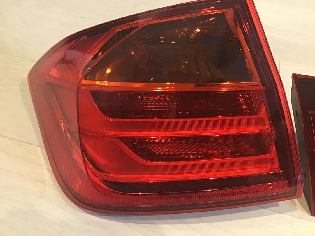⭐️ F30純正テールライト前期　1台分セット(LEDバルブ付)⭐️