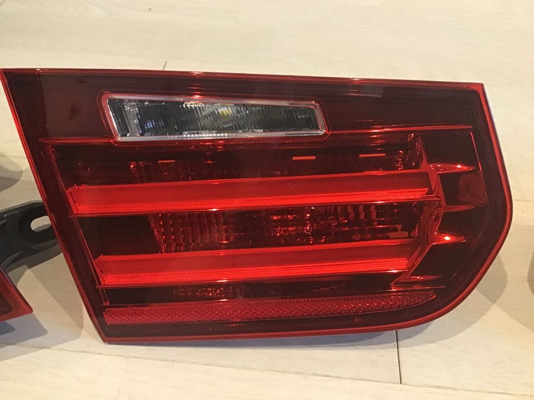 ⭐️ F30純正テールライト前期　1台分セット(LEDバルブ付)⭐️