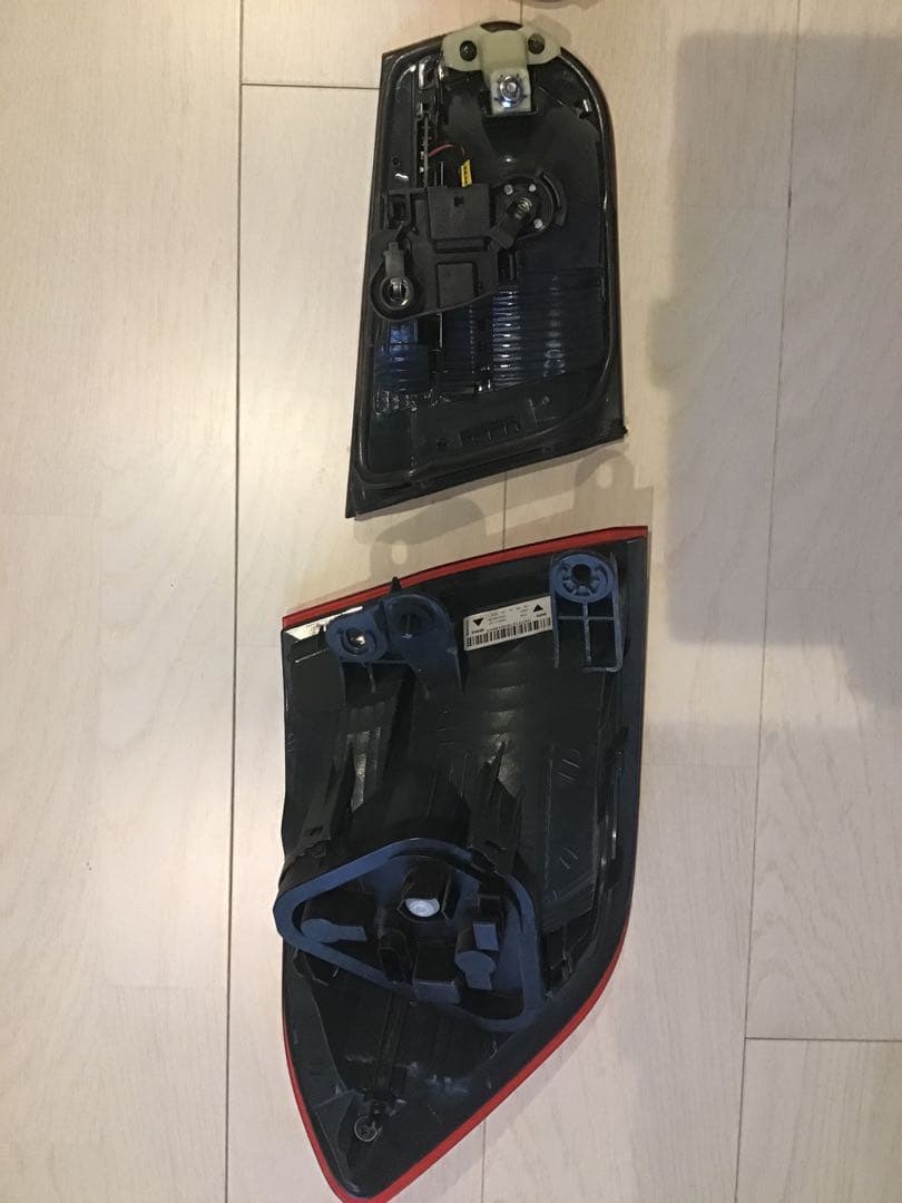 ⭐️ F30純正テールライト前期　1台分セット(LEDバルブ付)⭐️