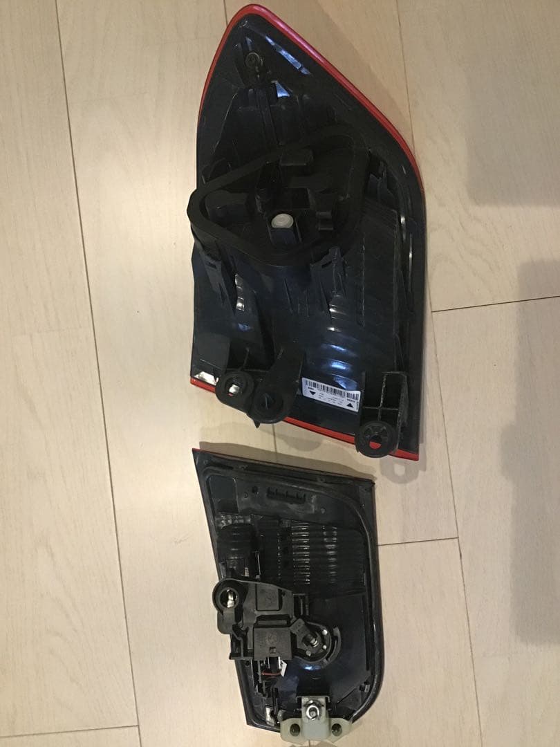 ⭐️ F30純正テールライト前期　1台分セット(LEDバルブ付)⭐️