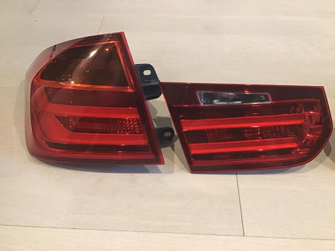 ⭐️ F30純正テールライト前期　1台分セット(LEDバルブ付)⭐️