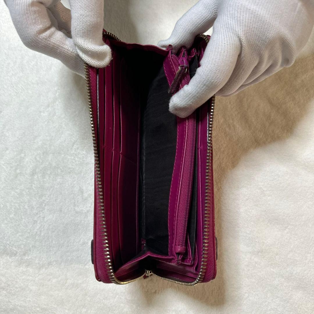 GUCCI（グッチ）マイクログッチシマ エナメルラウンドファスナー長財布