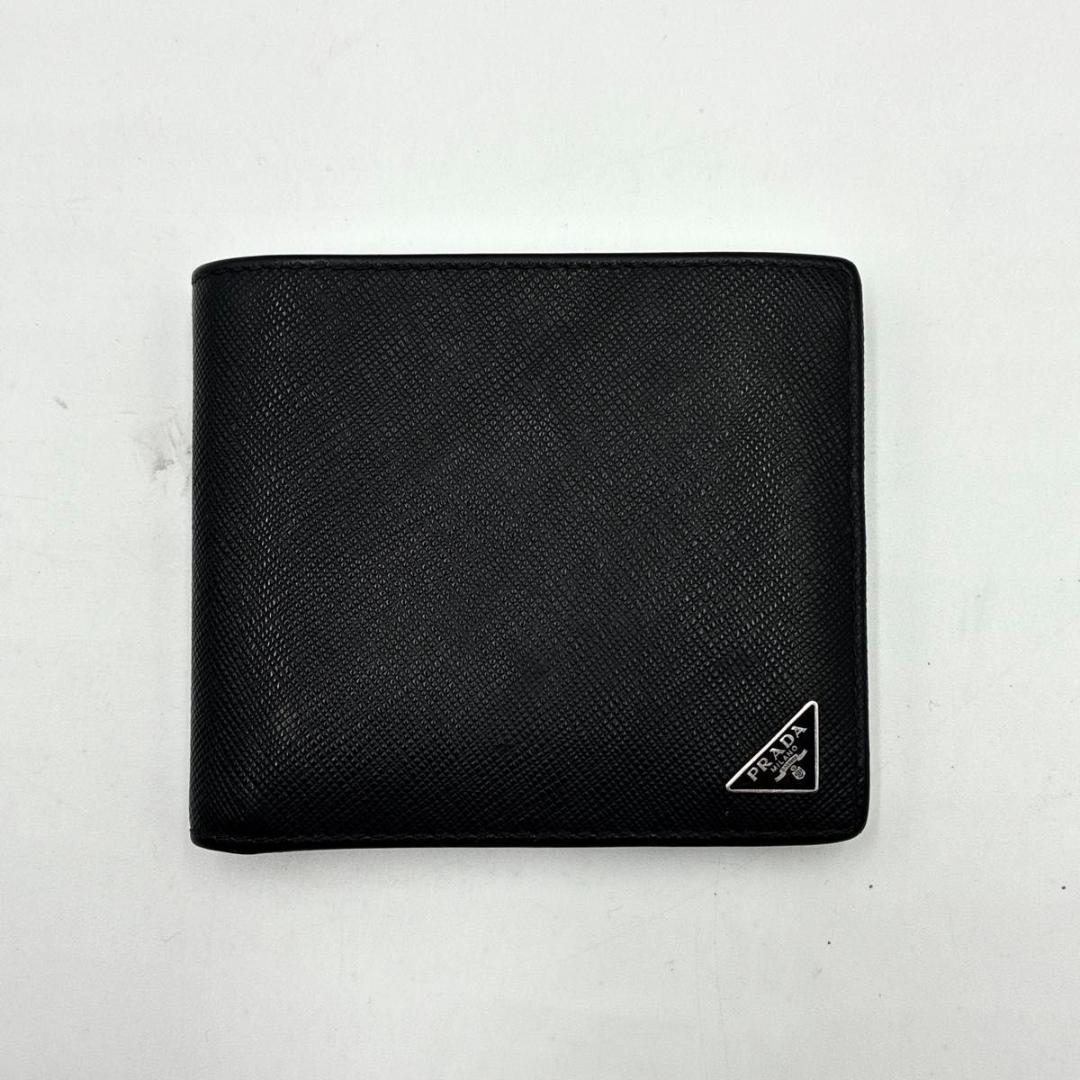 美品 プラダ サフィアーノ 三角ロゴ 二つ折り財布 コンパクト ブラック
