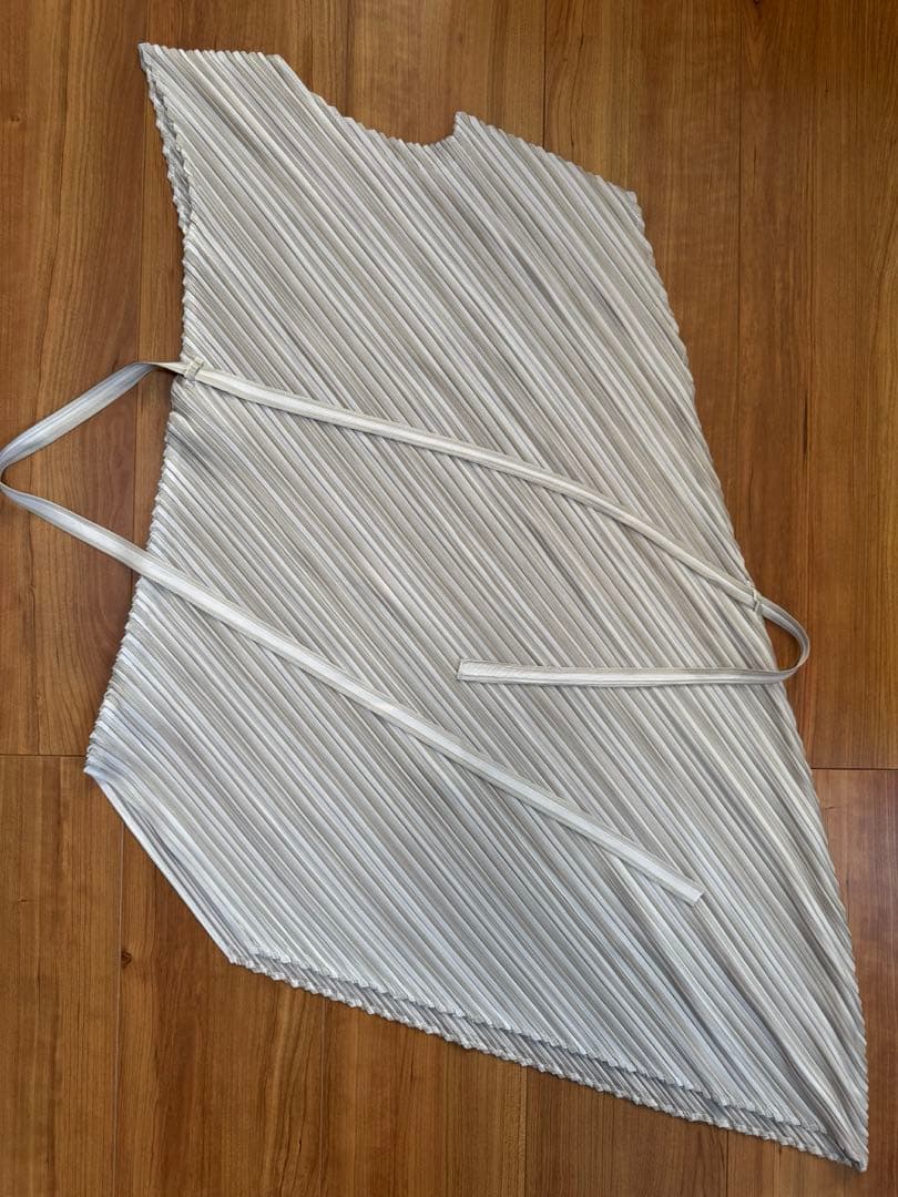 タイムセール ~21日 美品 PLATS PLEASE ノースリーブ