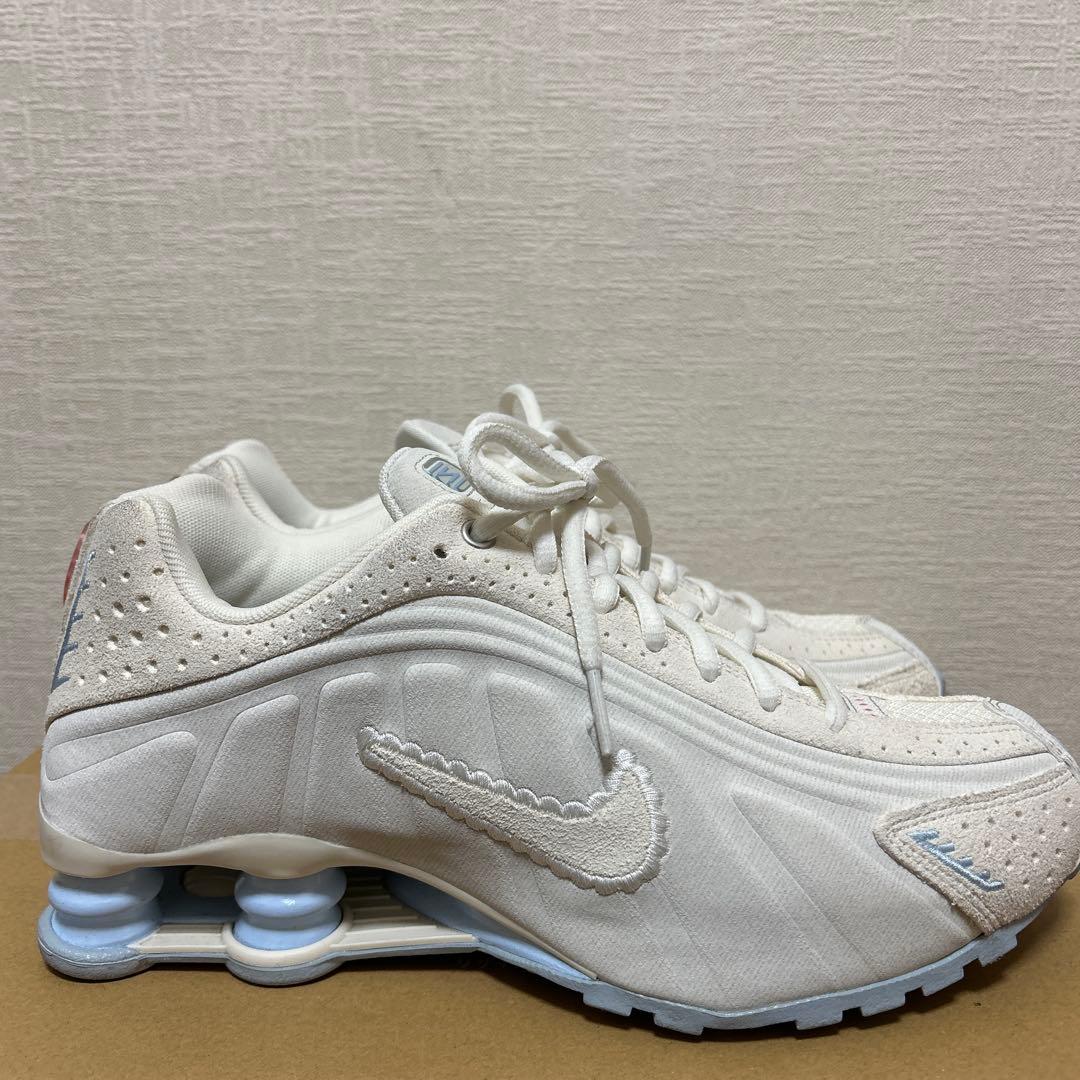 ナイキ ショックス R4 SE (サイズ25)