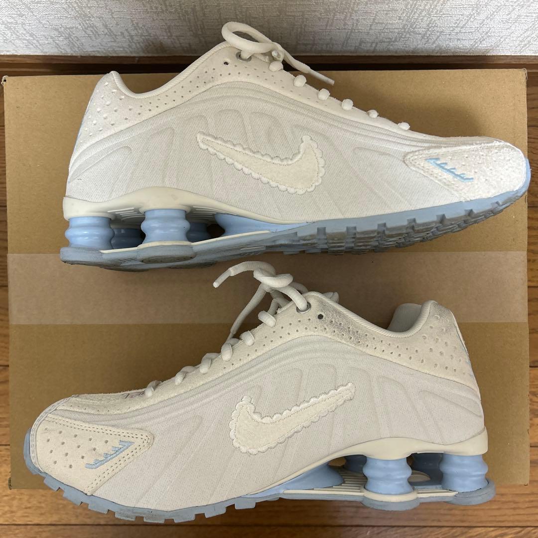 ナイキ ショックス R4 SE (サイズ25)