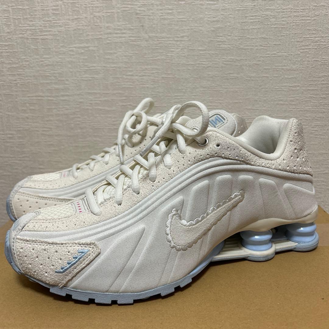 ナイキ ショックス R4 SE (サイズ25)