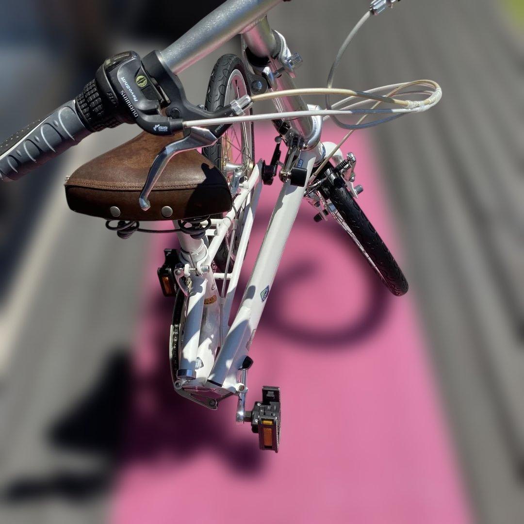 DAHONホワイト折りたたみ自転車20inch ブリヂストン空気入れ付き［美品］