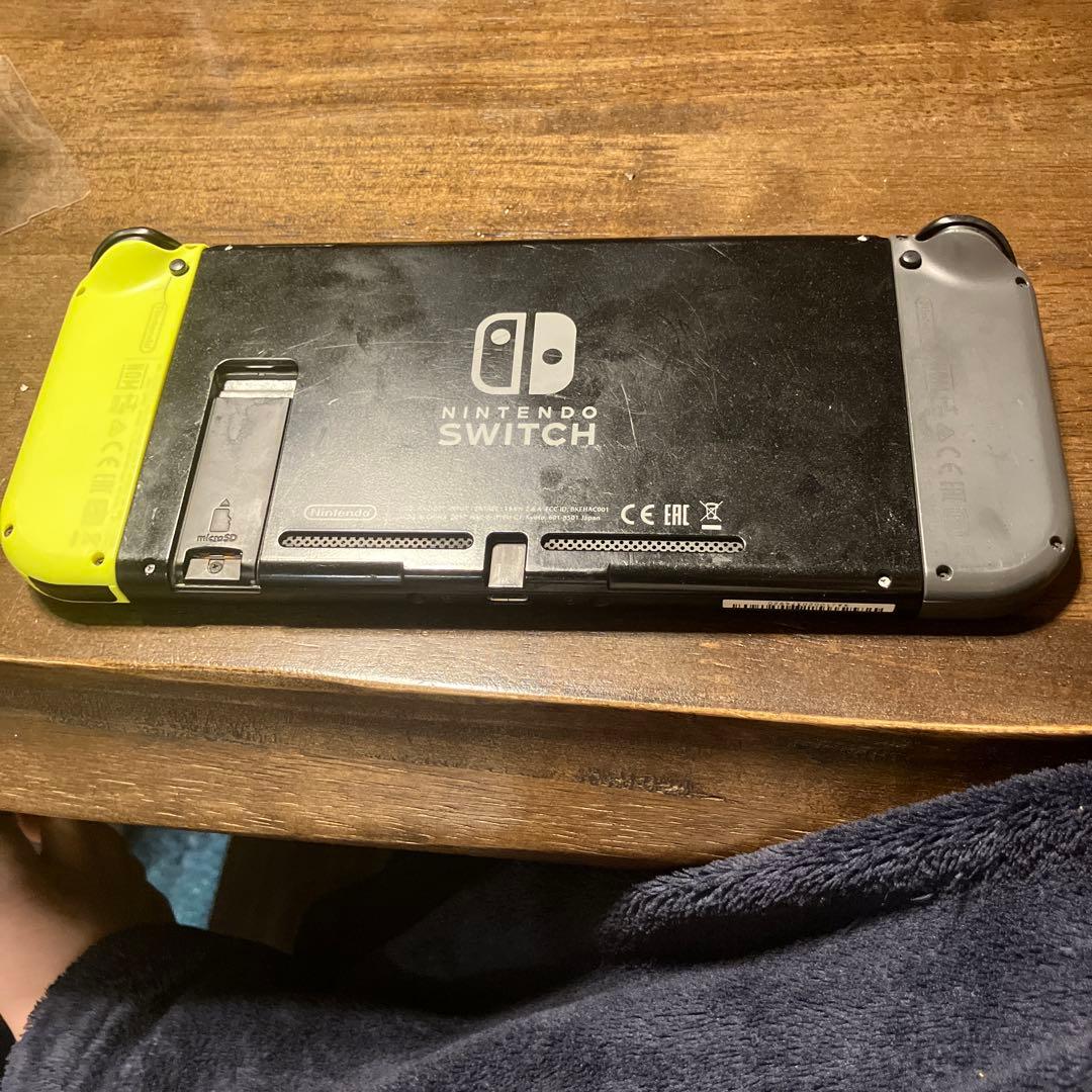 Nintendo Switch 本体 黒/黄
