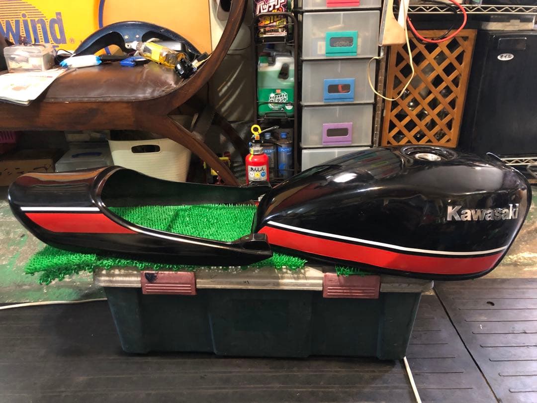 ゼファーχ タンク テールカウル　外装セット