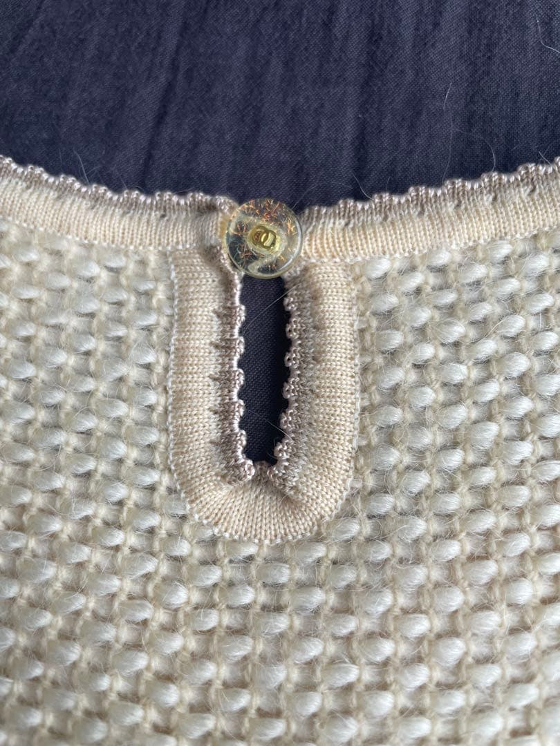CHANEL ニットベスト Vネック クリーム色 40 ヴィンテージ