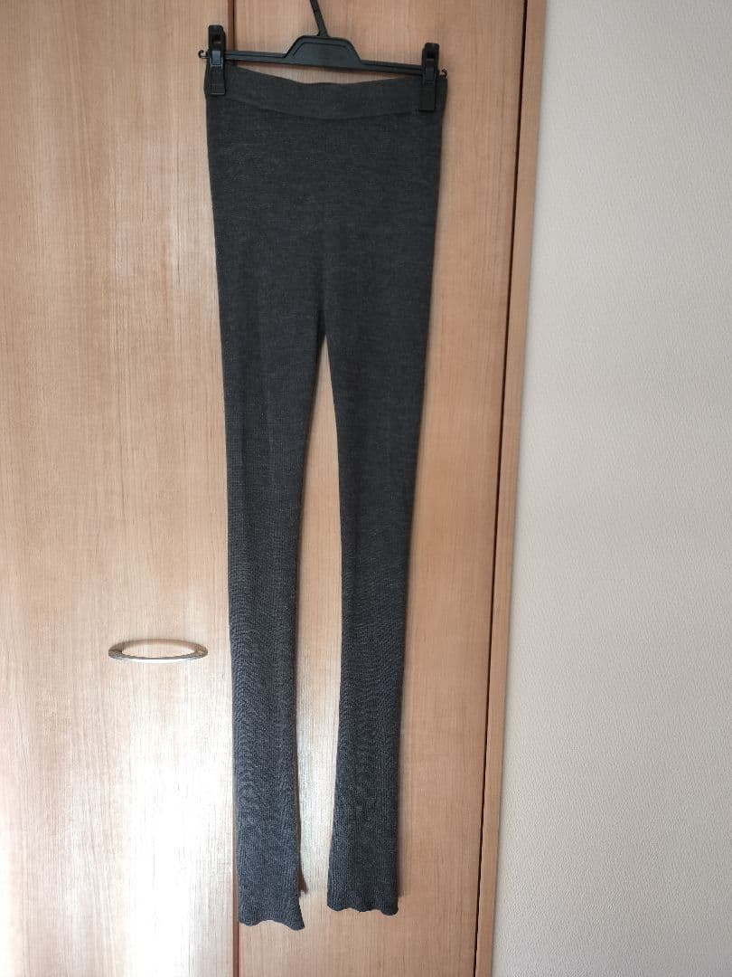 DRESS HERSELF シルクウール/レギンスパンツ　チャコールグレー