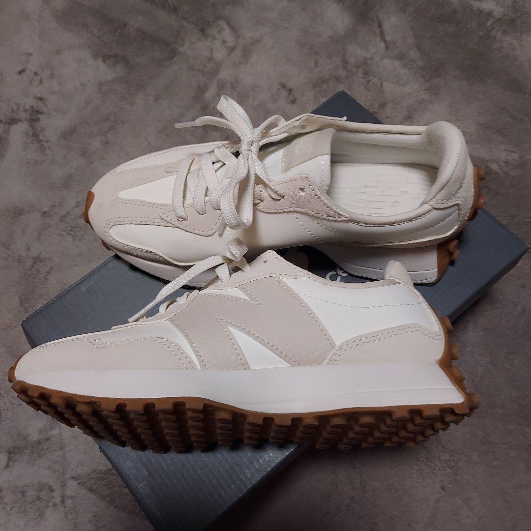 New Balance ホワイト スニーカー