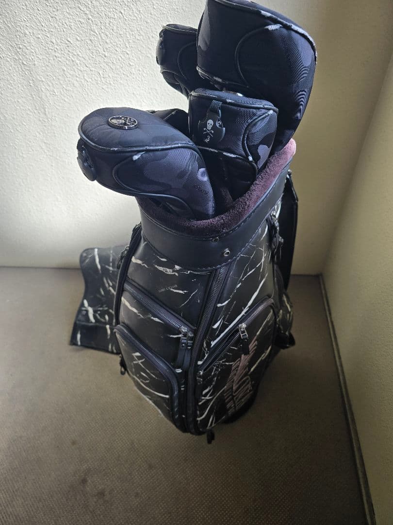 マークアンドロナ　キャディバッグ、ヘッドカバーセット