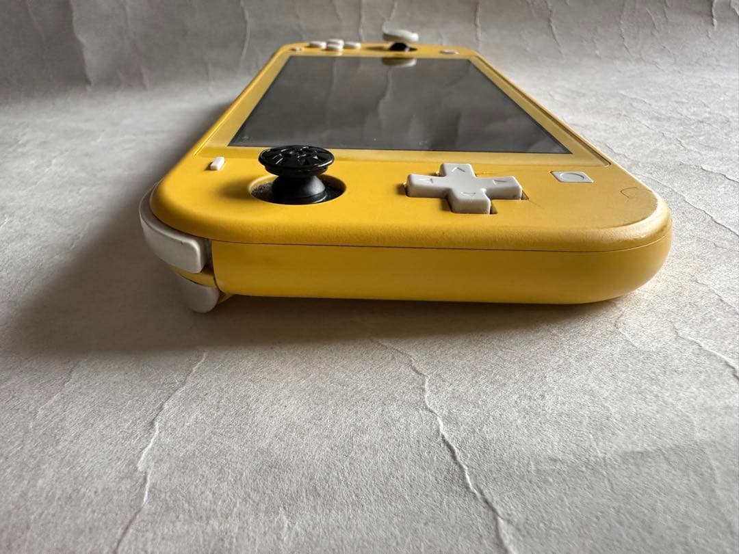 ジャンク品 Nintendo Switch Lite（HDH-001）イエロー