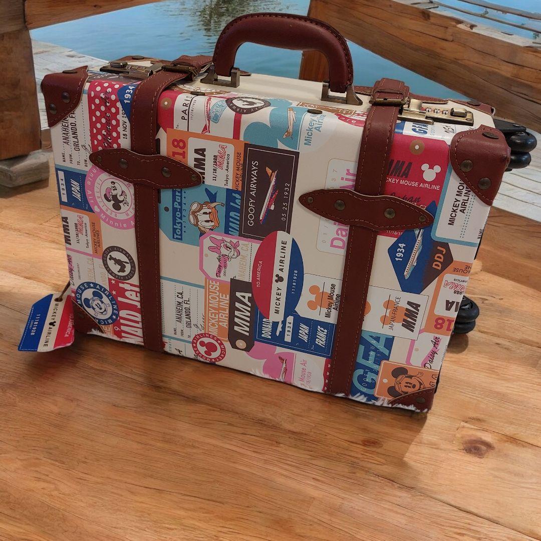 ディズニー　ミッキーエアライン　キャリーケース
