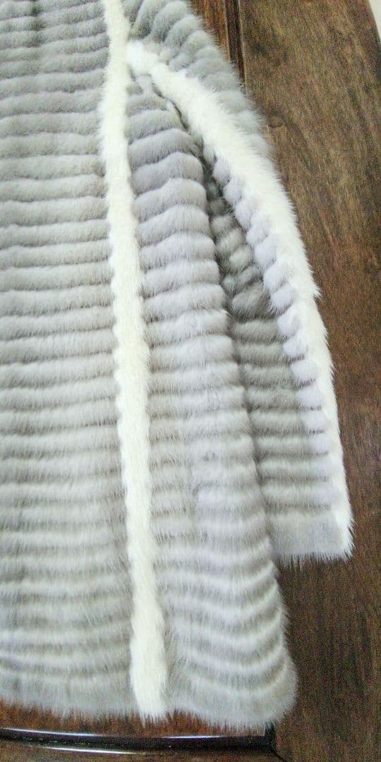 ミンク毛皮コート シルバーグレー