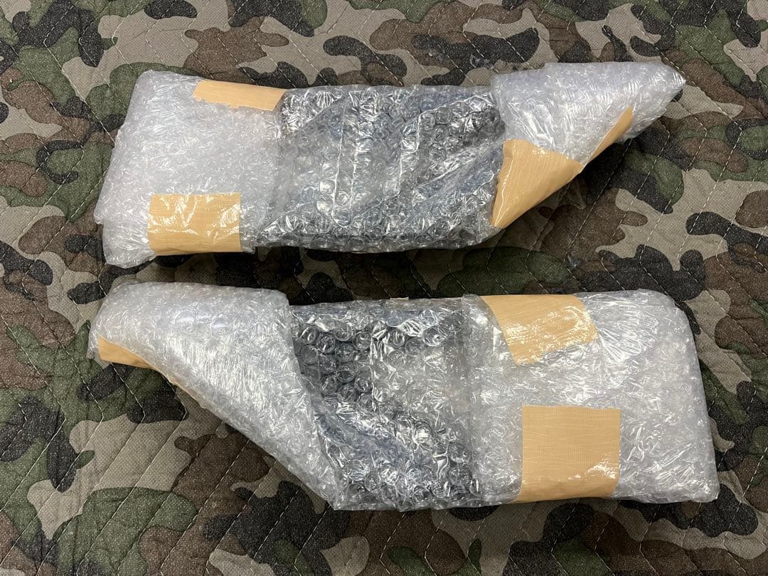 新型デリカD5 後期　フォグベゼル　細目　チッピング塗装　ラプター塗装　訳あり