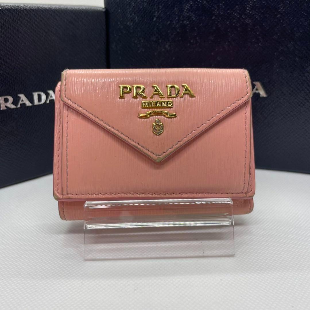 【美品】プラダ 三つ折り財布 コンパクト財布 サフィアーノレザー 小銭 ピンク