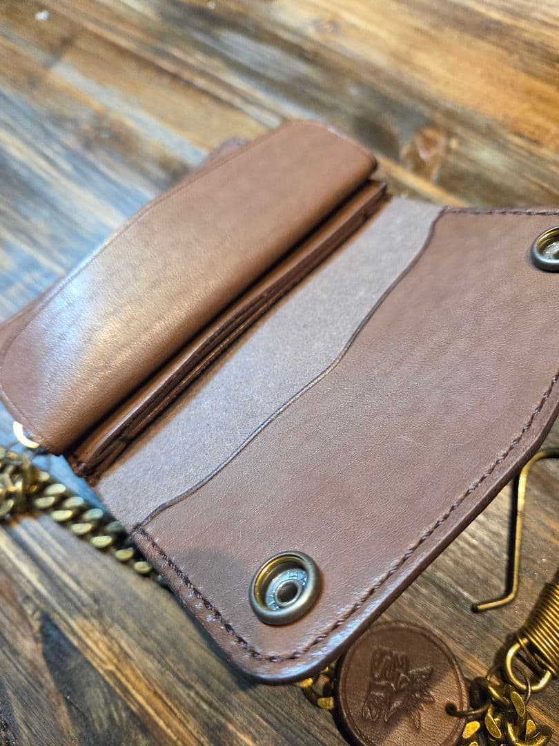 トラッカーウォレットミドル　ブラウン